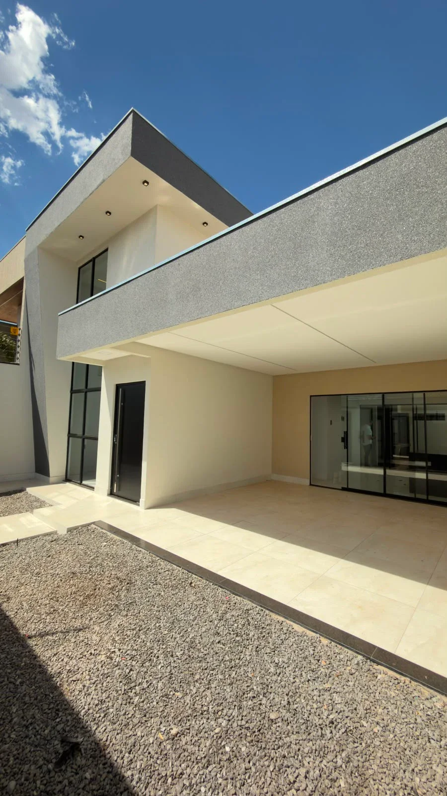 🏡CASA TÉRREA COM UMA FAIXADA IMPONENTE😍 Bairro: JARDIM ITÁLIA ANÁPOLIS - GO