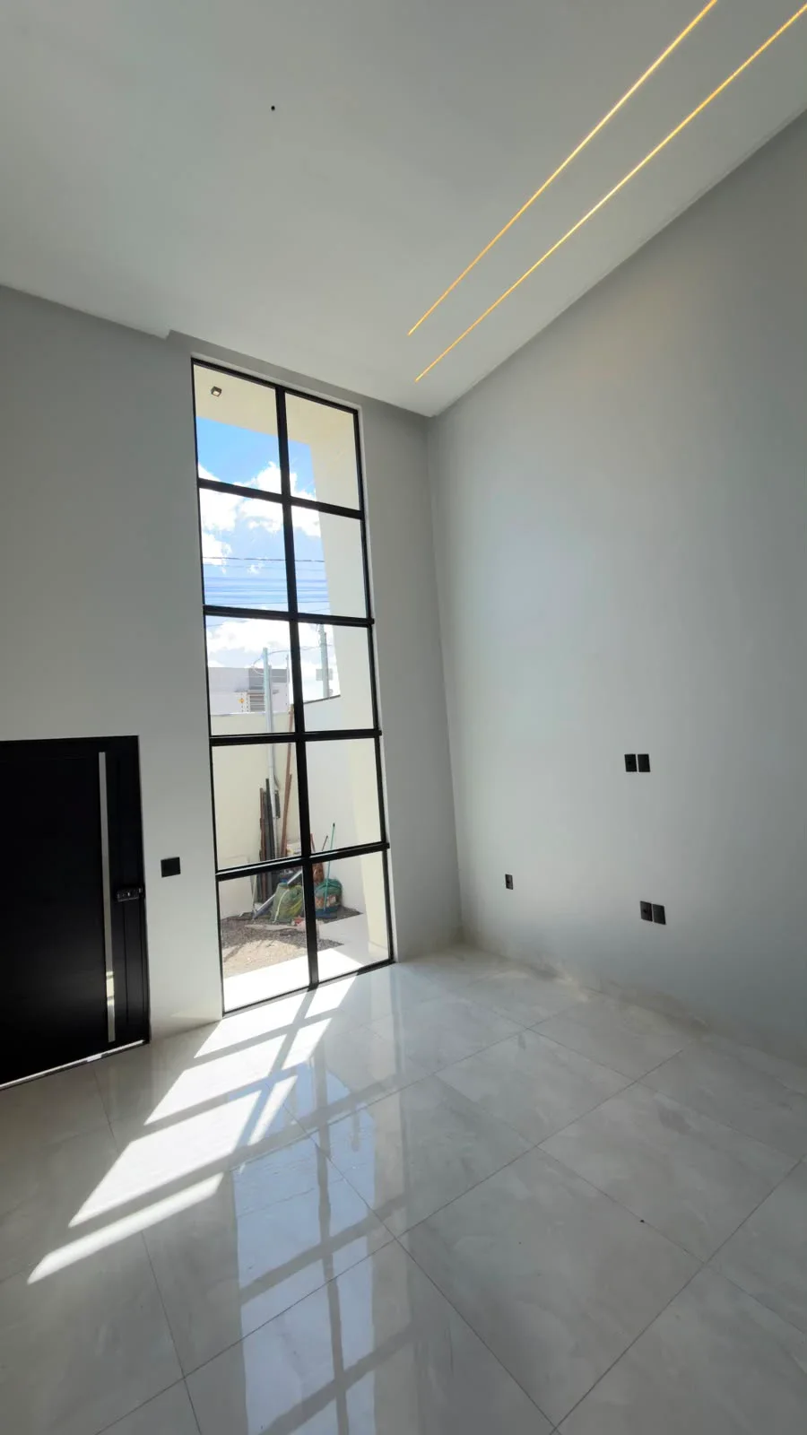 🏡CASA TÉRREA COM UMA FAIXADA IMPONENTE😍 Bairro: JARDIM ITÁLIA ANÁPOLIS - GO