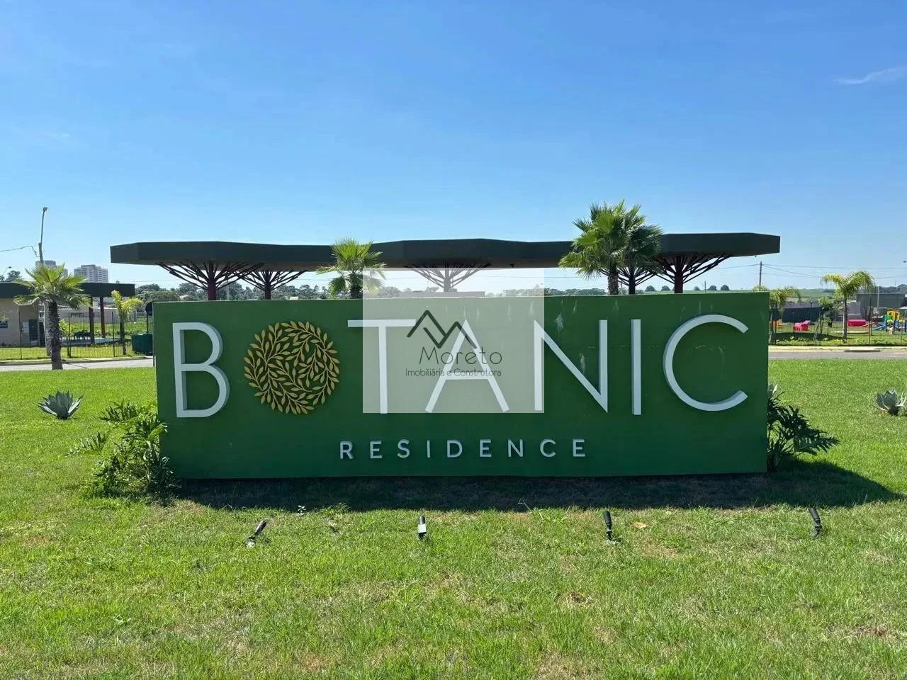 Vende-se terreno no Condomínio Botanic Residence