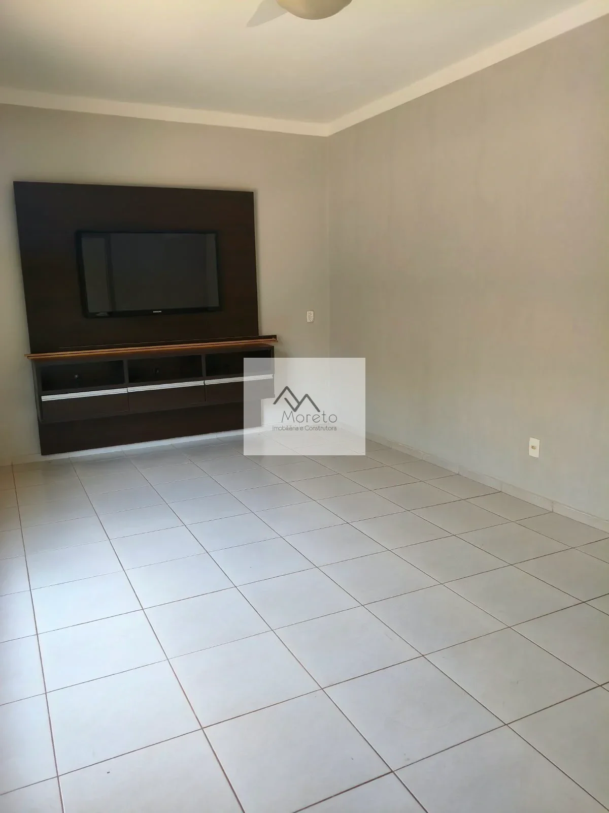 Vende-se excelente casa no bairro Anchieta