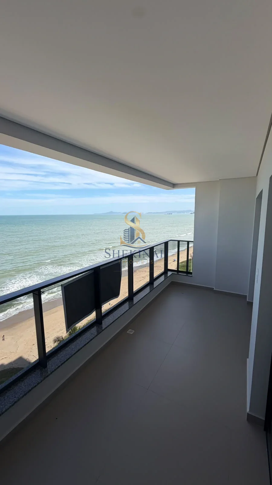 APTO FRENTE MAR PRONTO PRA MORAR