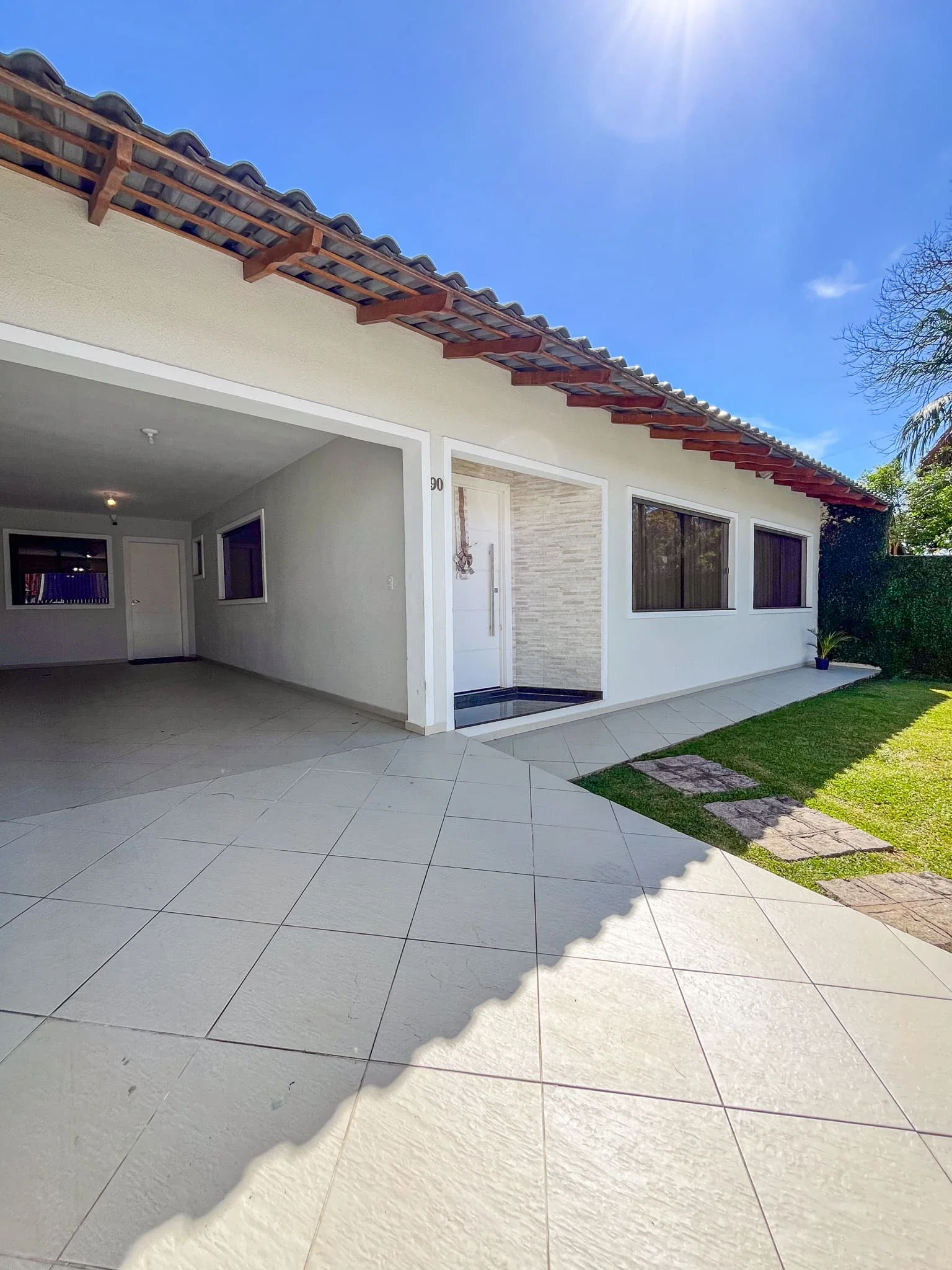 Casa Ampla com 363m² ao lado do Colégio Adventista — Aceita Imóvel de Menor Valor!