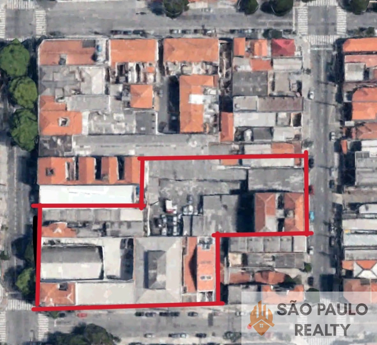 Terreno à Venda no Ipiranga - 3.700m² de Área Estratégica com Acesso por Três Ruas - zoneamento ZM e ZC