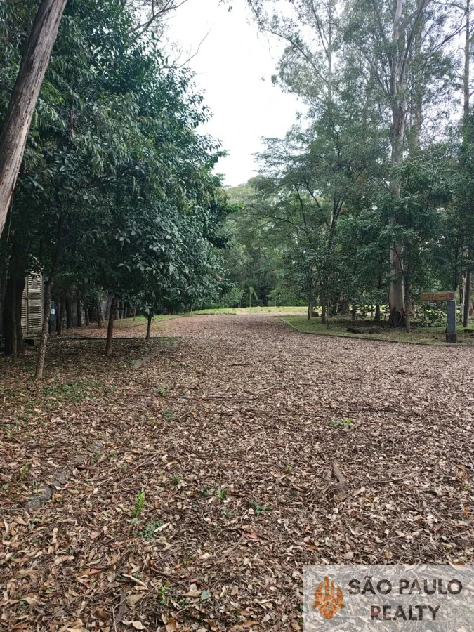 Galpão de 3400m² em um terreno de 29.000m²