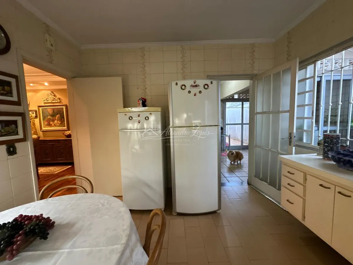 CASA IMPONENTE NO ESTORIL IV | CONFORTO, ESPAÇO E LAZER À VENDA EM JARDIM ESTORIL IV, BAURU/SP