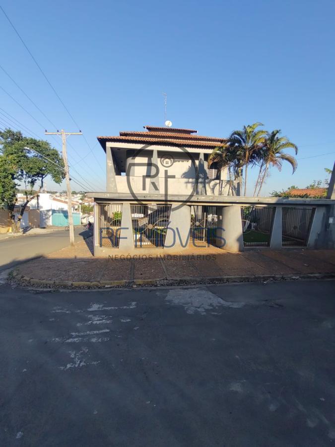 Casa para Venda em Rio das Pedras, Jardim São Cristóvão II, 4 dormitórios, 2 suítes, 4 banheiros, 2 vagas
